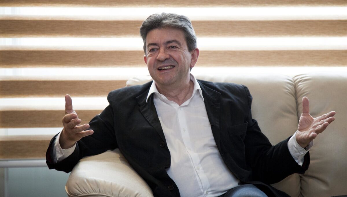 Jean-Luc Mélenchon sur le Mondial 2022 au Qatar : &quot;un Français n&#039;a rien à foutre là-bas !&quot;
