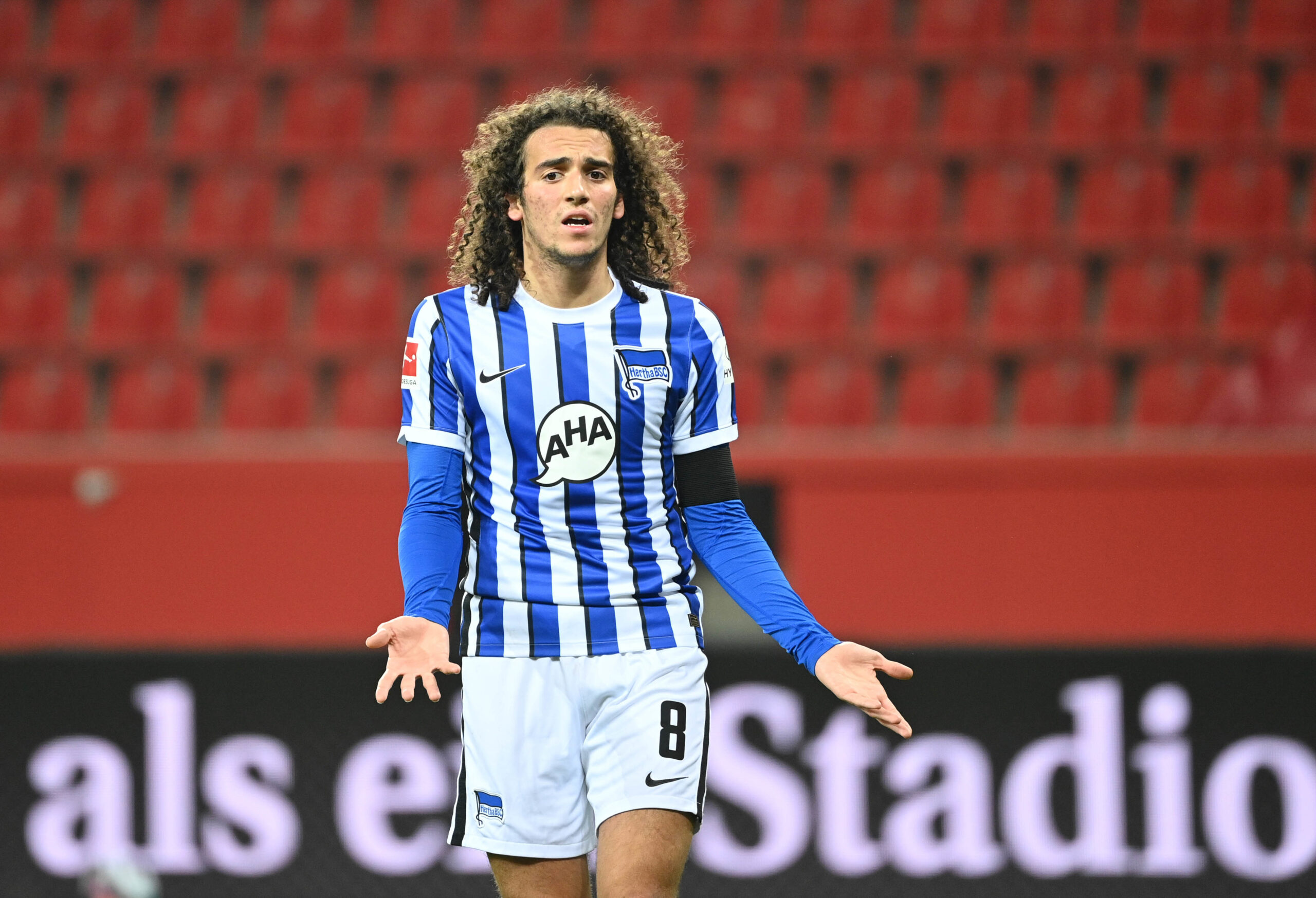 Mercato : L&#039;OM face à la concurrence du Benfica pour Guendouzi