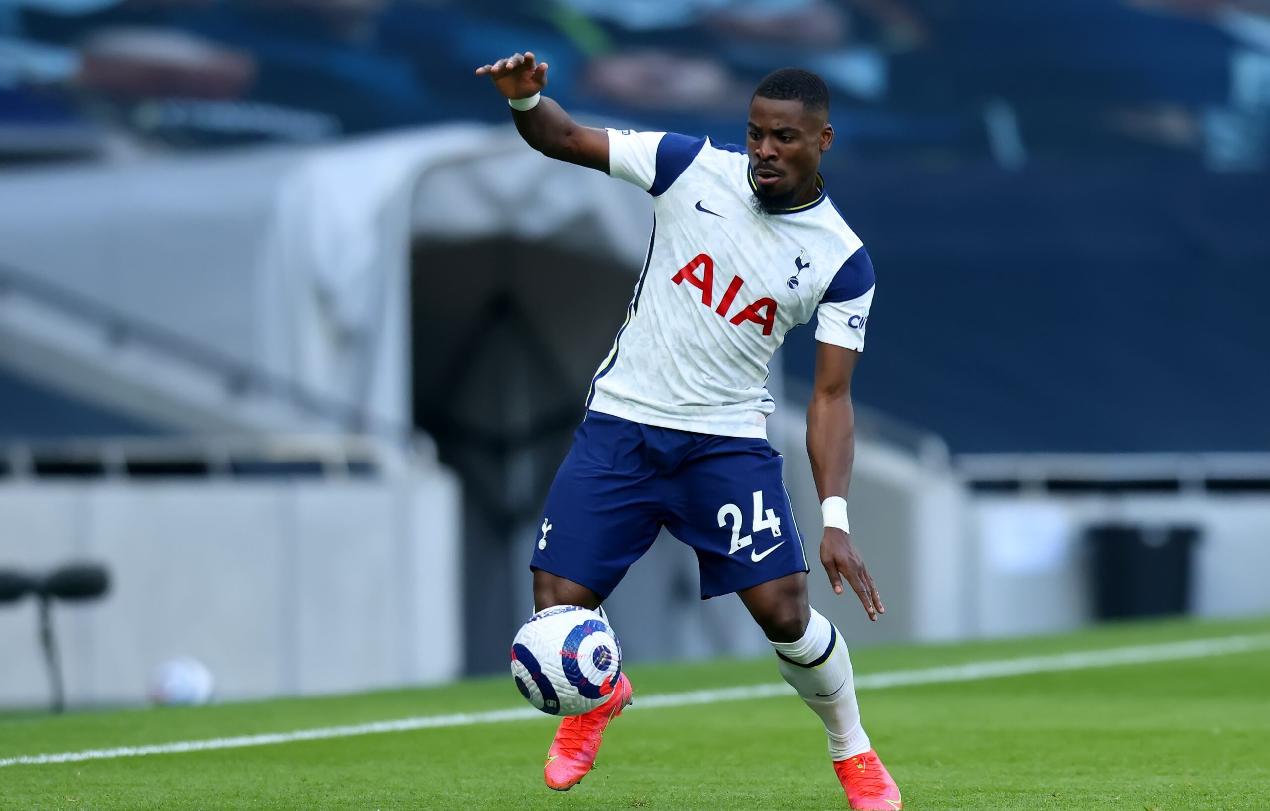AC Milan, Mercato : Un intérêt des Rossoneri pour Serge Aurier ?