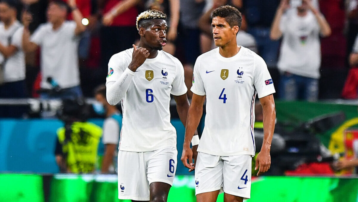 Manchester United, Mercato : Grâce à Raphaël Varane, Paul Pogba pourrait rester