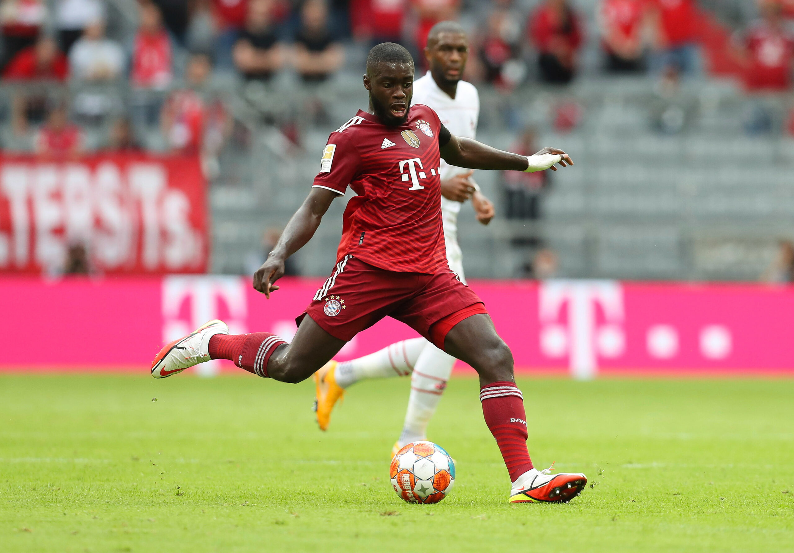 Dayot Upamecano : Biographie, salaire, vie privée... Tout savoir sur le défenseur du Bayern Munich !