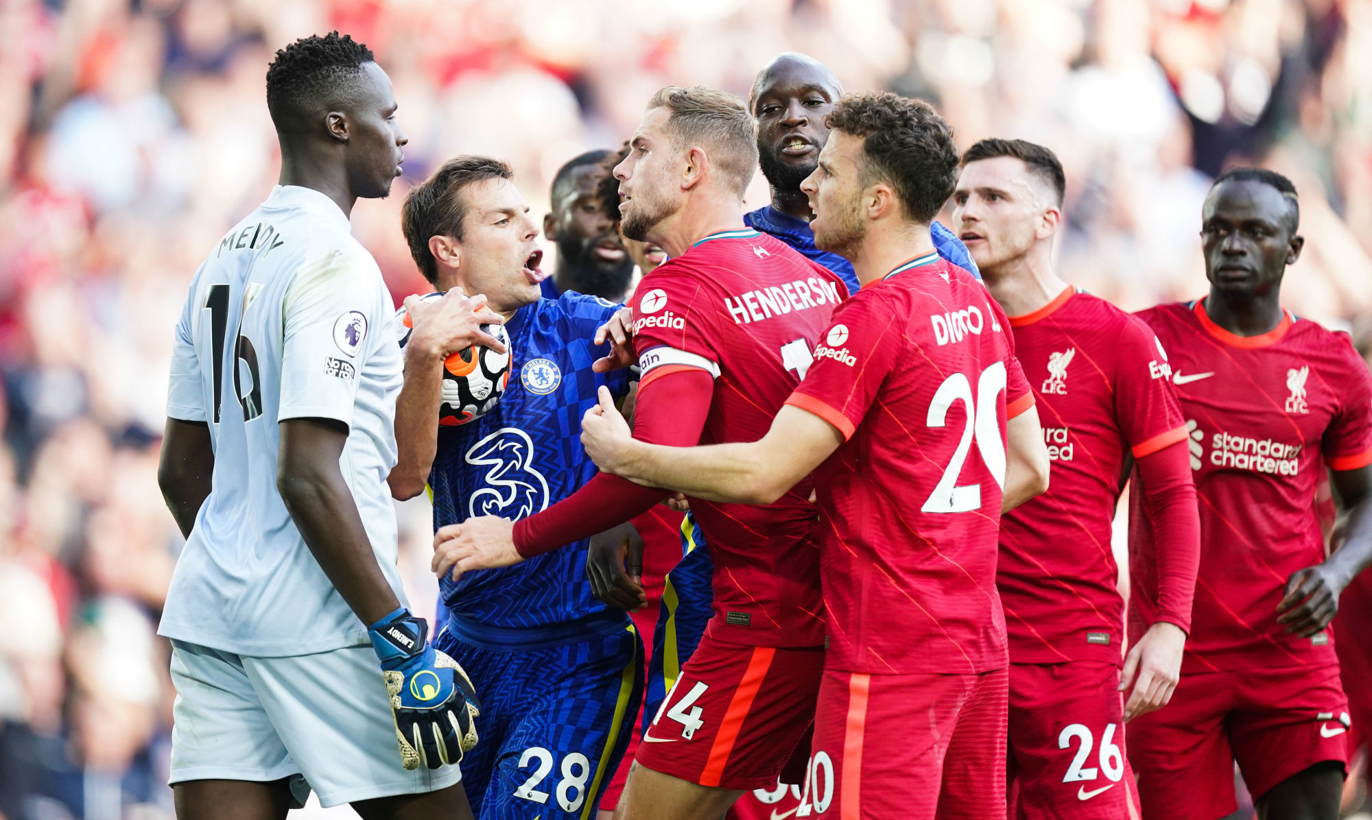 PL : en infériorité numérique, Chelsea résiste à Liverpool