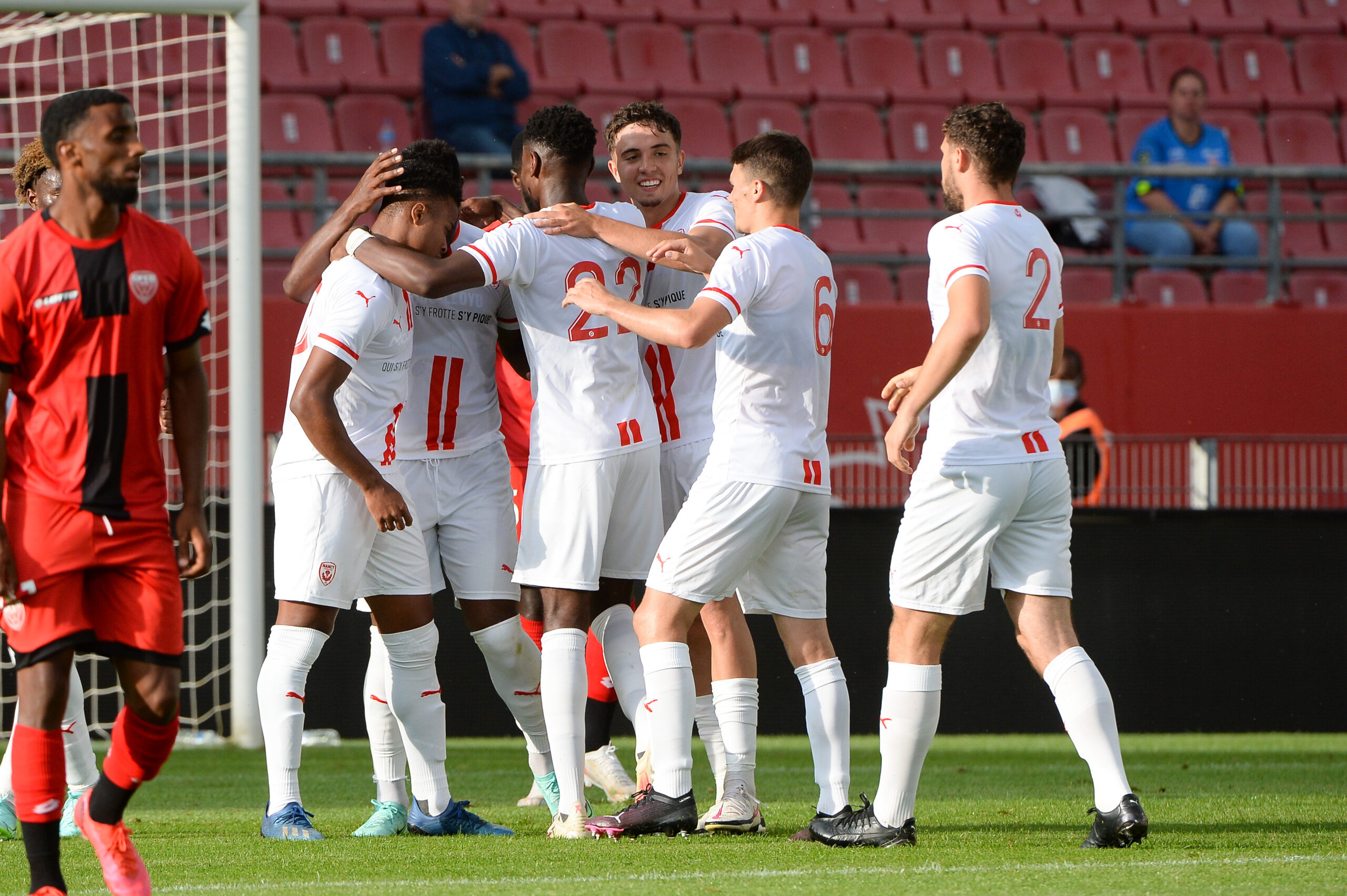 Ligue 2 : onze clubs montent au front face aux pratiques de Nancy sur le marché des transferts