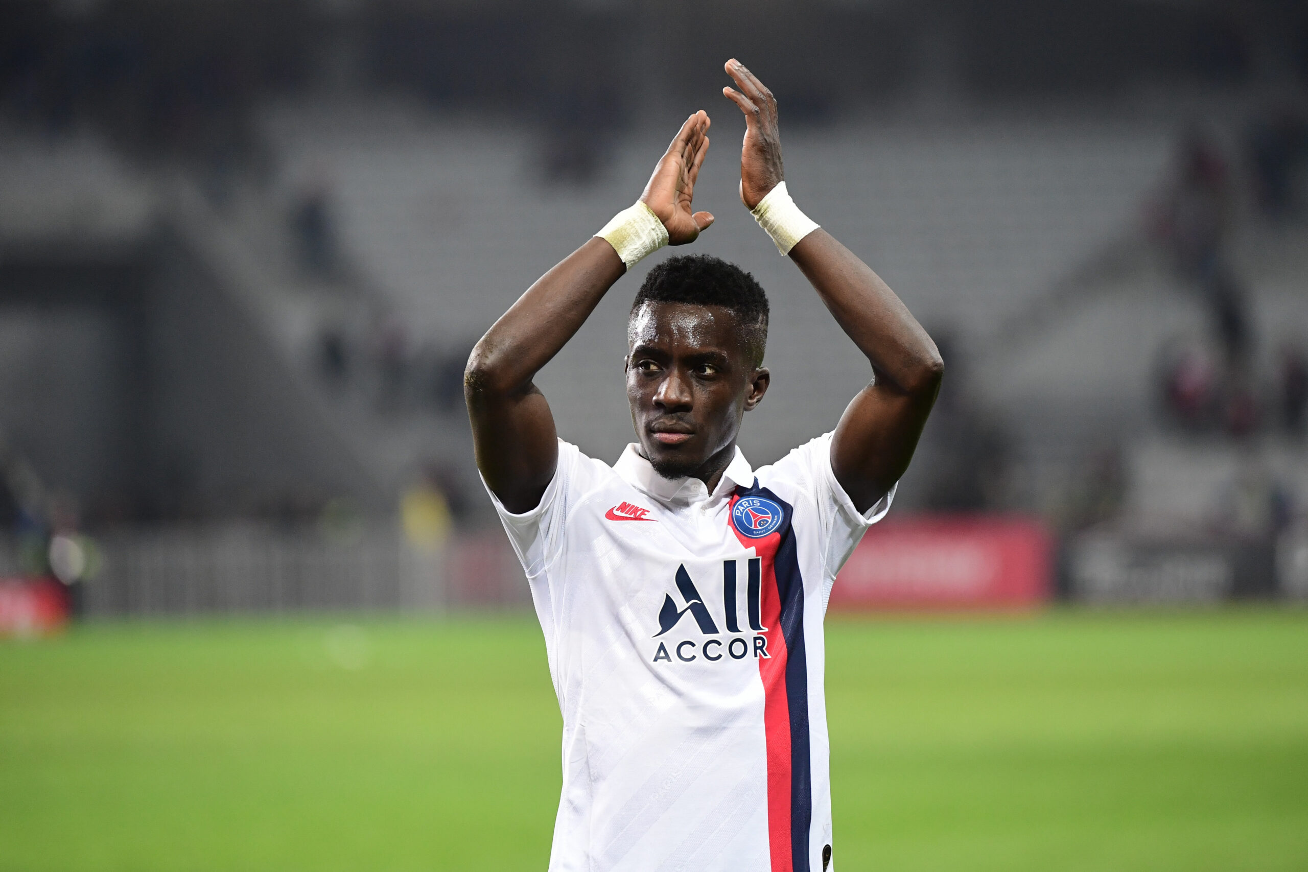 Idrissa Gueye : Biographie, salaire, vie privée... Tout savoir sur le milieu du PSG !