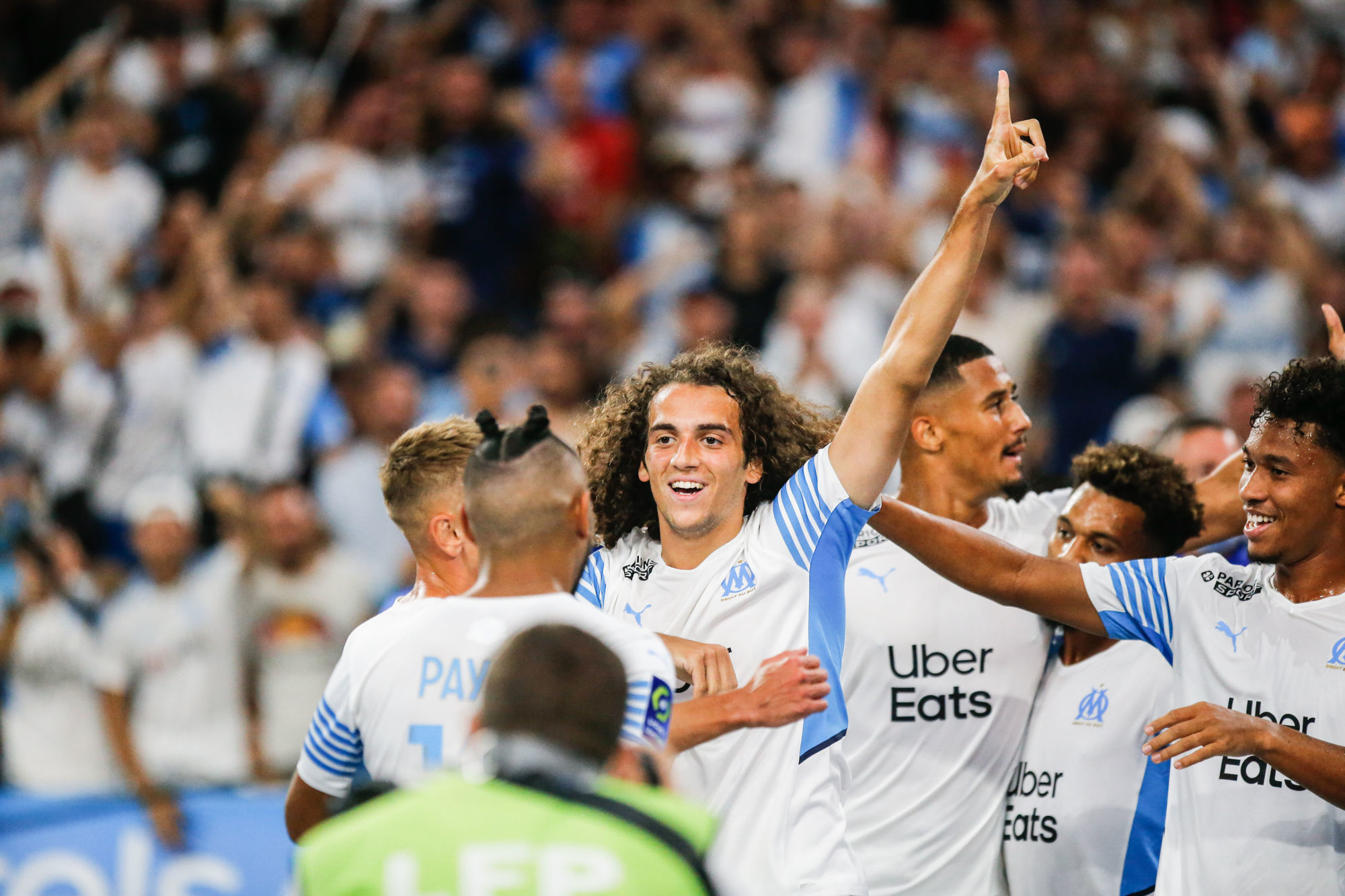 L1 : l&#039;OM fait forte impression et  mate Saint-Etienne
