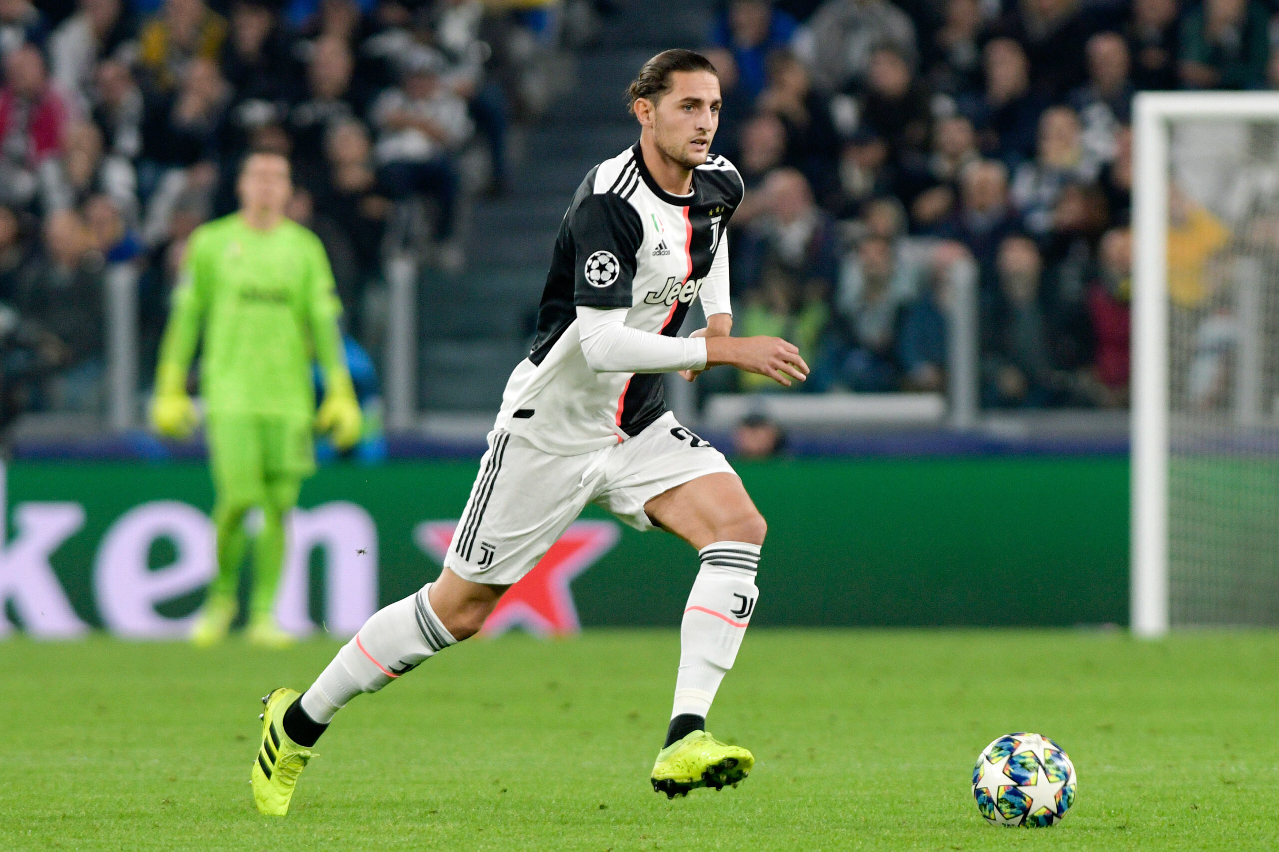 Adrien Rabiot : Biographie, salaire, vie privée... Tout savoir sur le milieu de la Juventus !