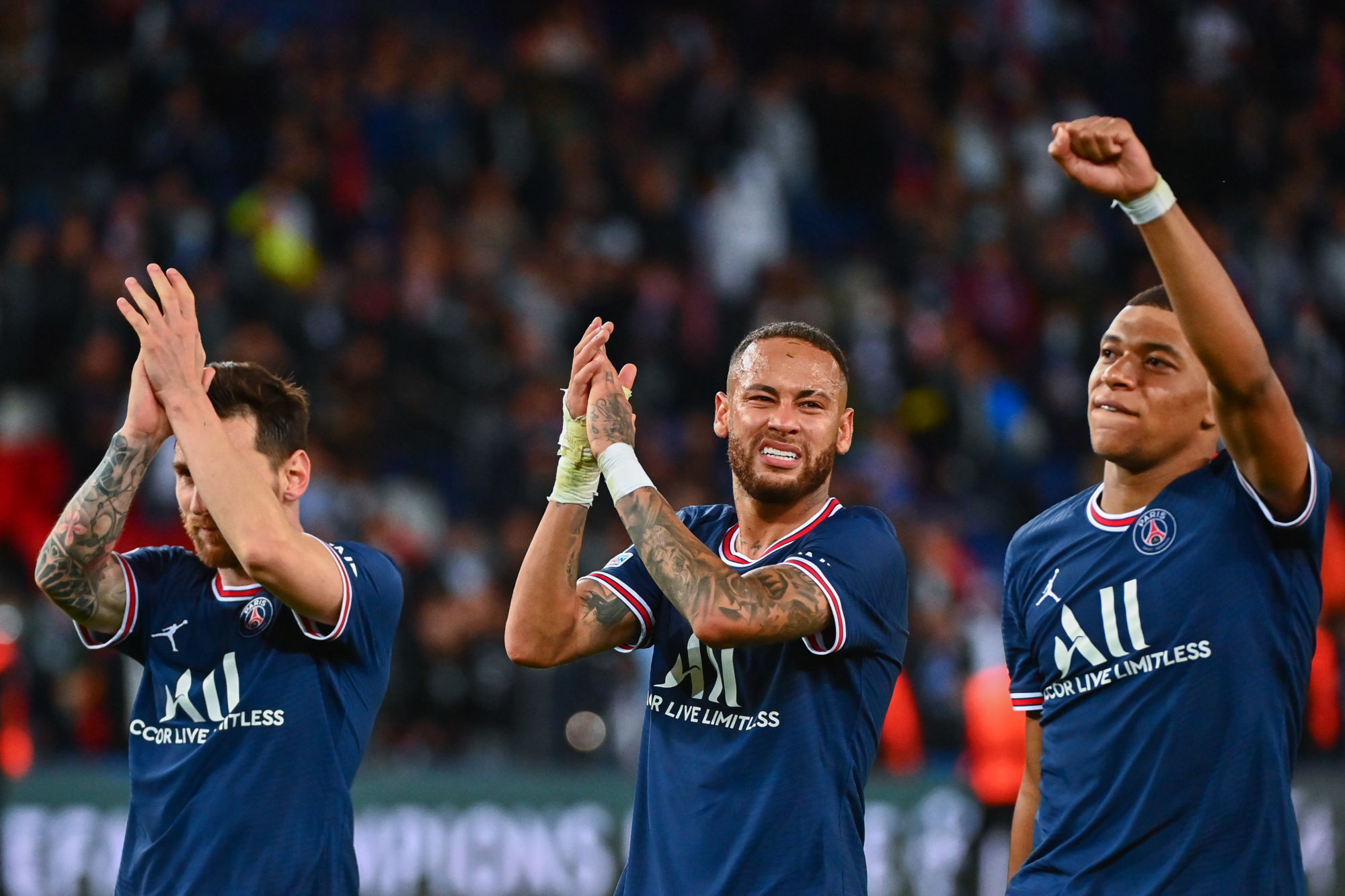 PSG, Neymar : &quot;J&#039;espère que cette saison, on restera tous les trois&quot;