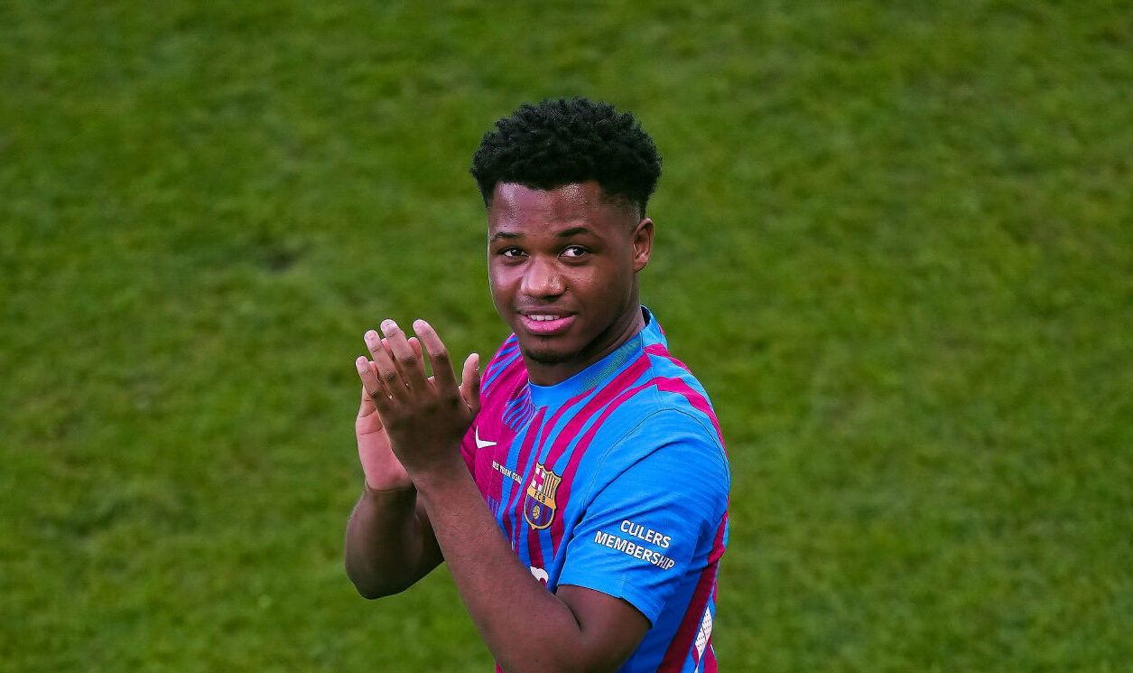 Barça : Ansu Fati revient sur sa longue blessure et &quot;remercie le club&quot; pour le n°10 de Messi