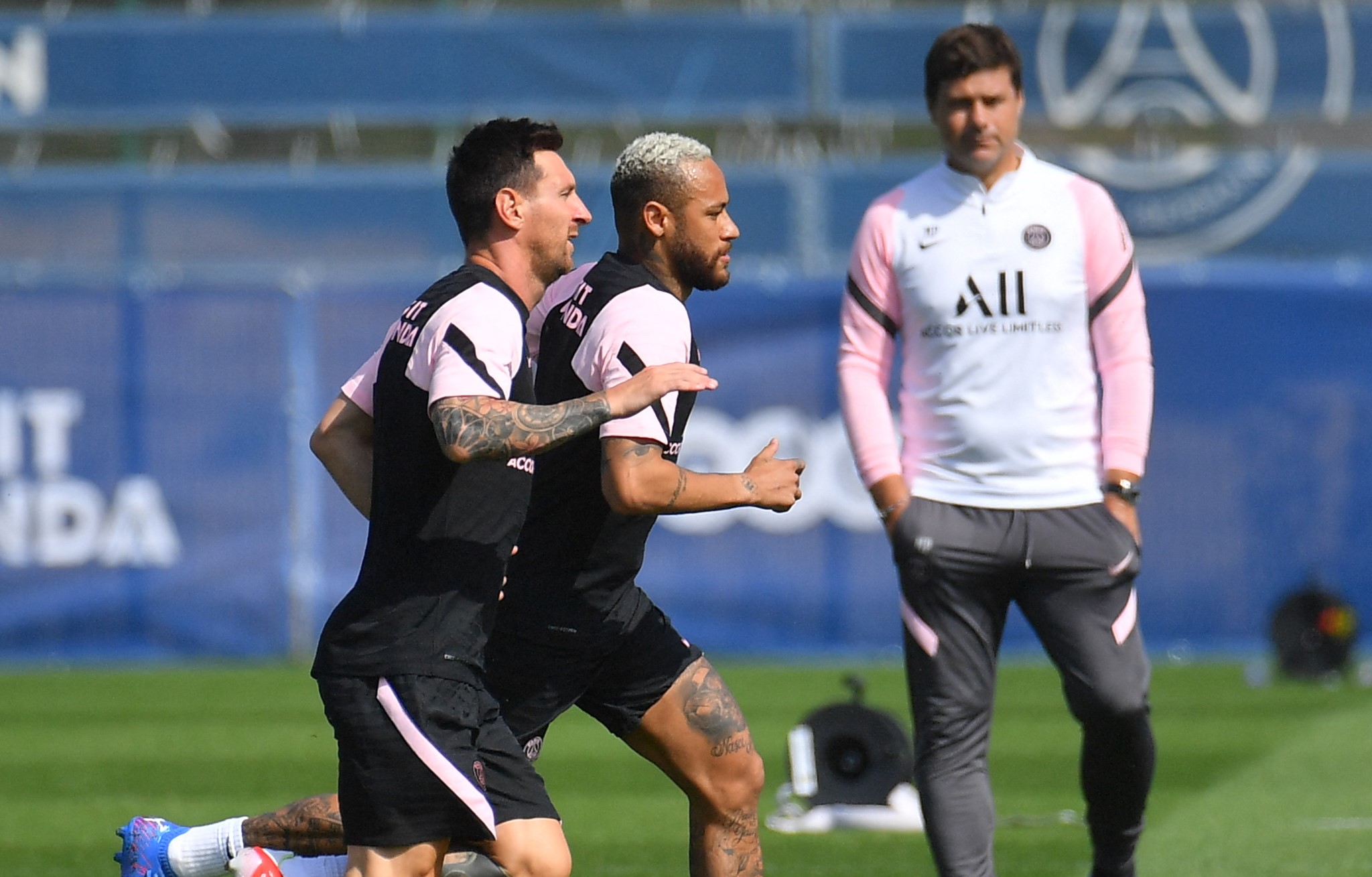 PSG : Pochettino met un coup de pression à Neymar, Messi et Ramos