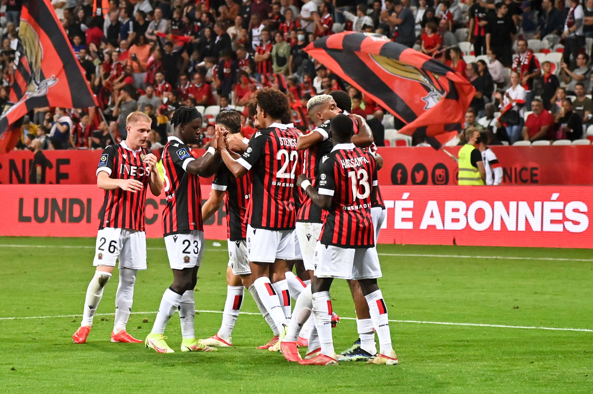 L1, J9 : Nice enfonce Brest et remonte sur le podium