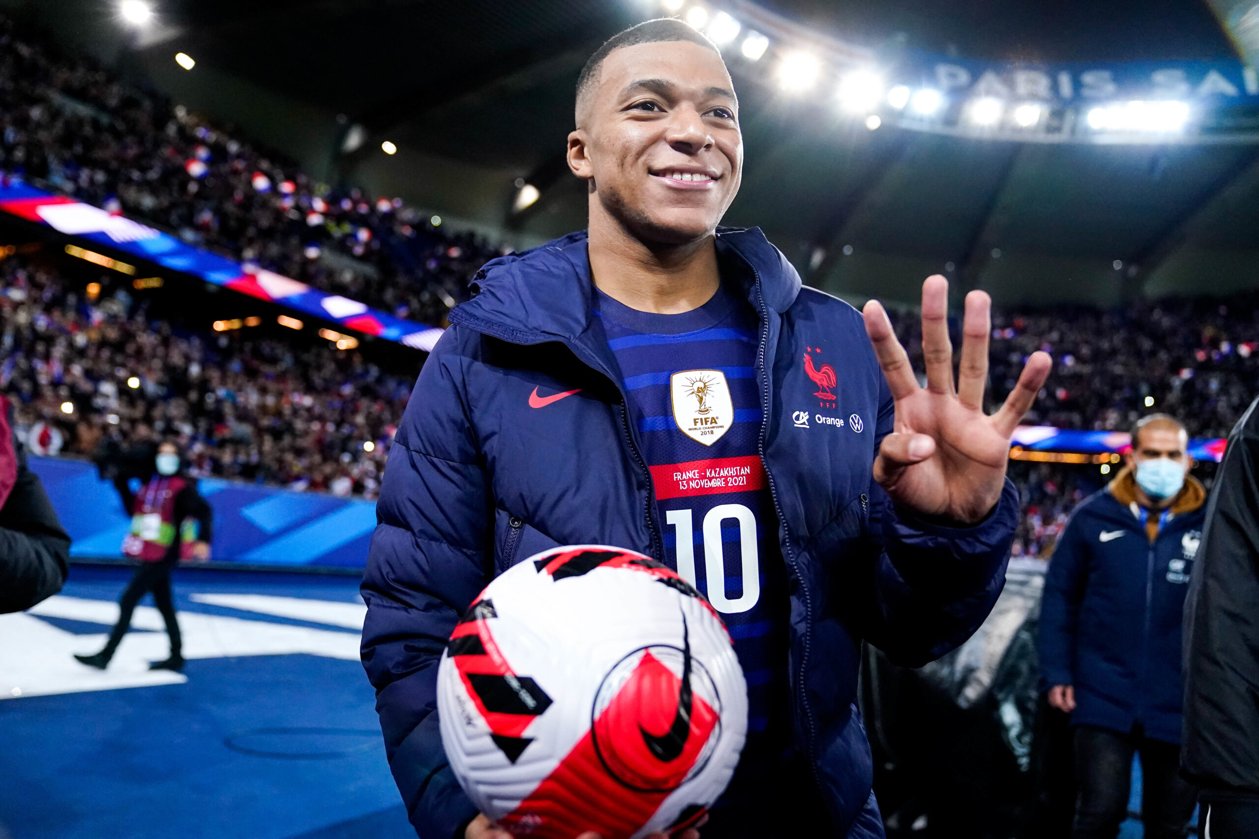 EDF, Mbappé : &quot;J&#039;ai toujours dit que je voulais écrire l&#039;histoire de mon pays&quot;