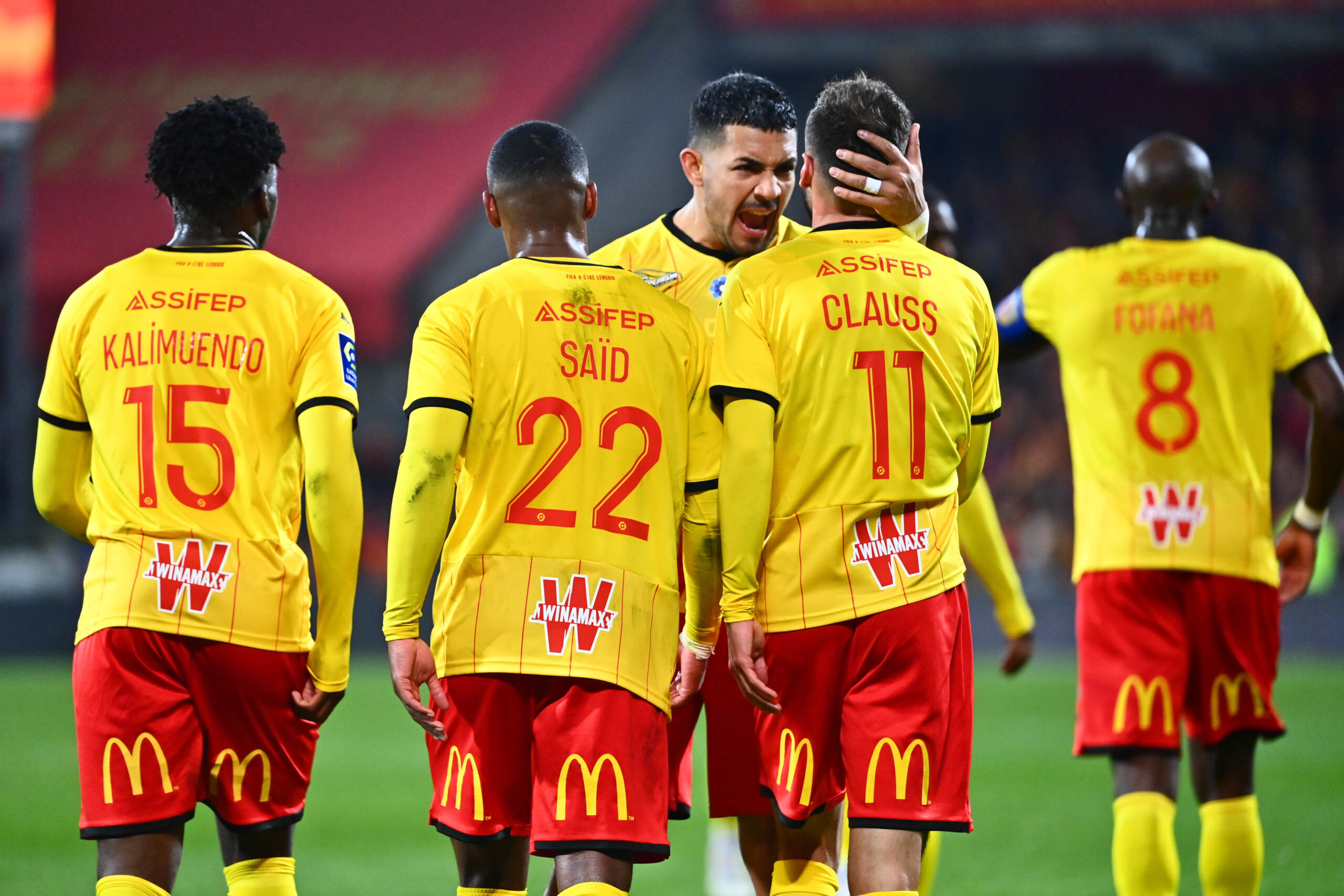 L1 (J13) : Lens écrase Troyes et retrouve le podium