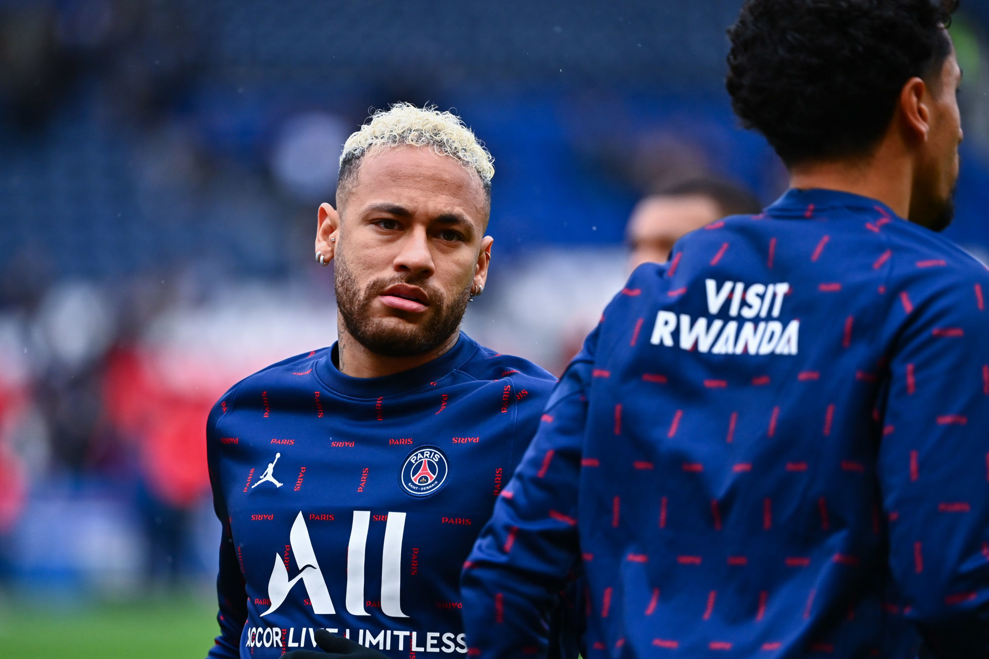 PSG : Neymar poussé vers la sortie et proposé à des grands clubs !