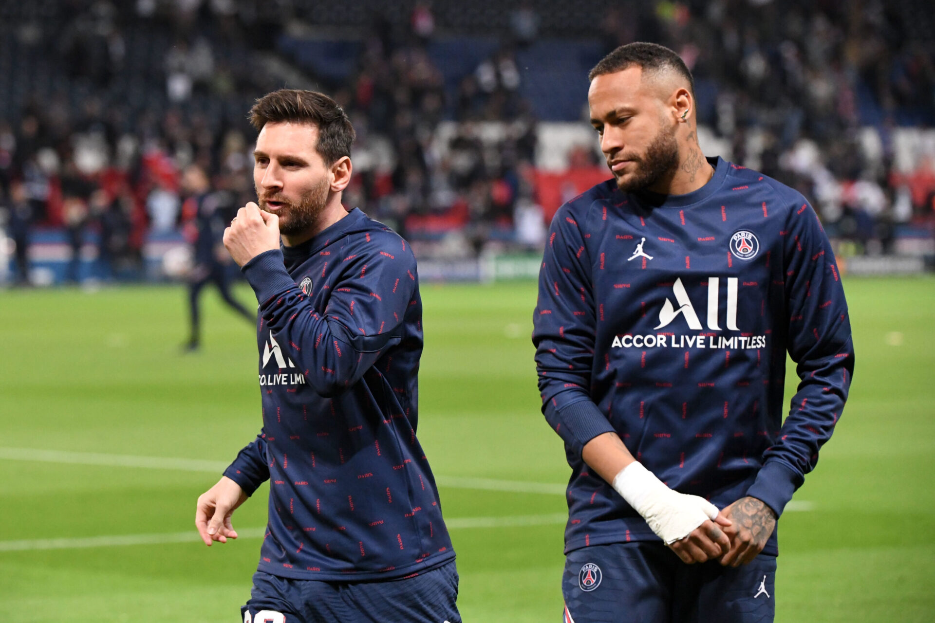 PSG : Neymar explique les difficultés de Leo Messi