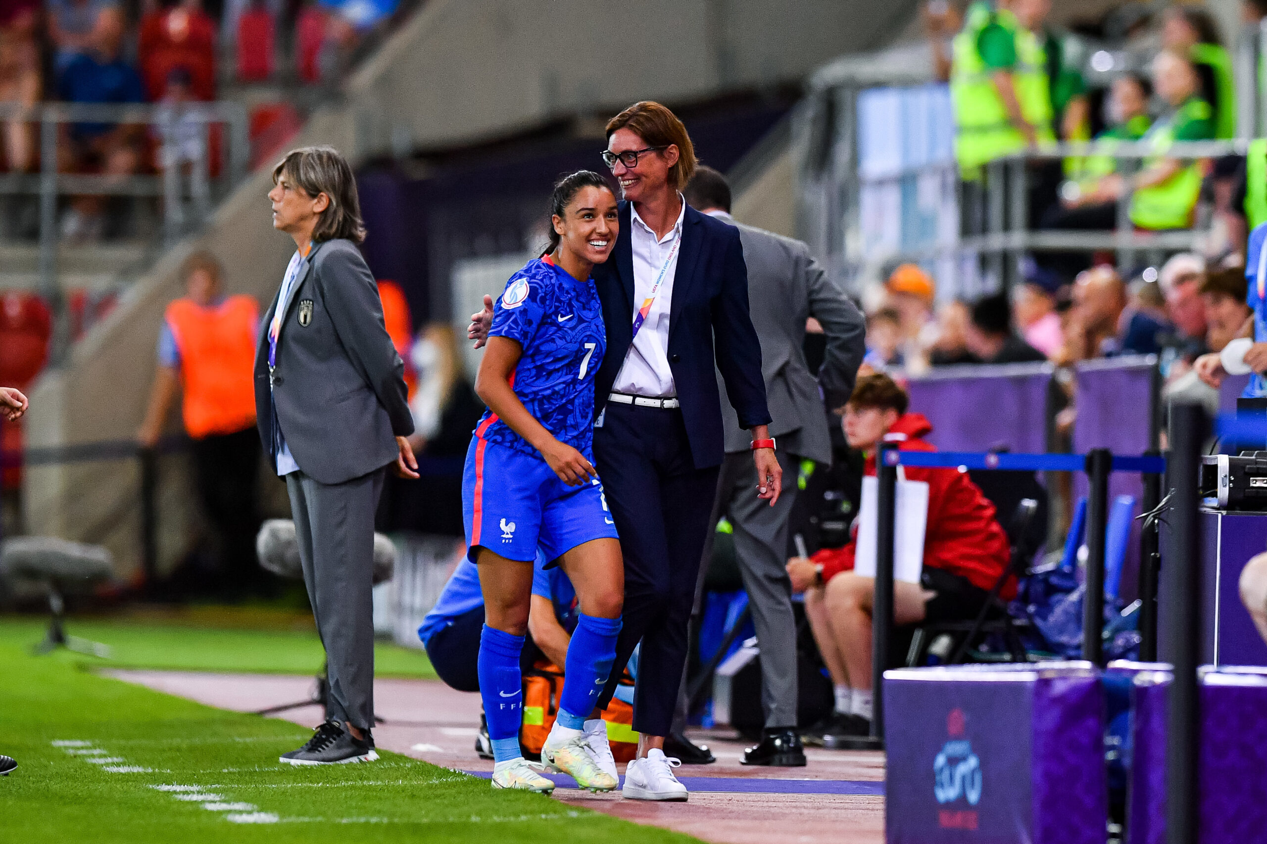 Euro 2022 : face aux championnes en titre, les Bleues doivent passer le cap