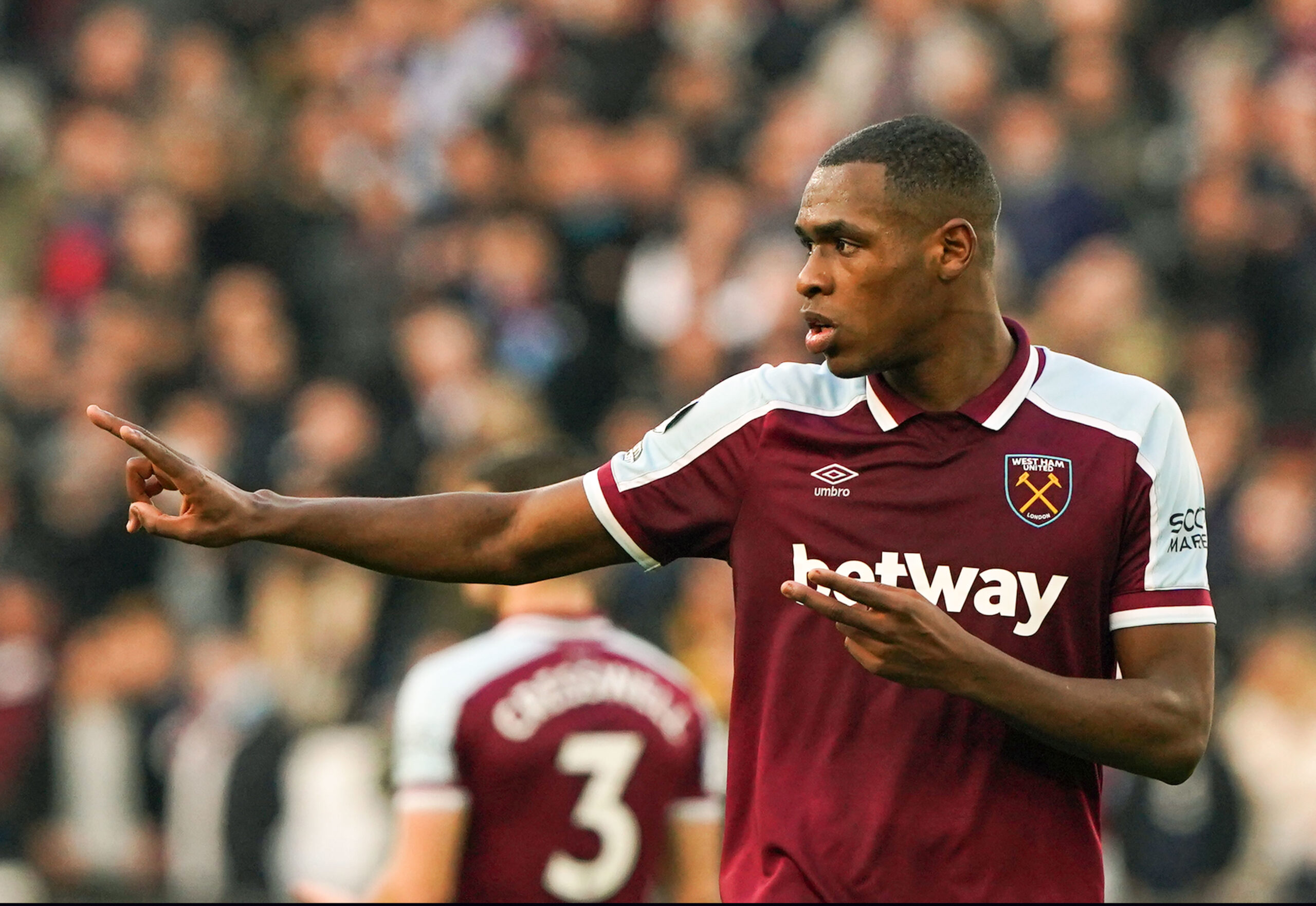 Officiel, Mercato : Issa Diop reste en Premier League