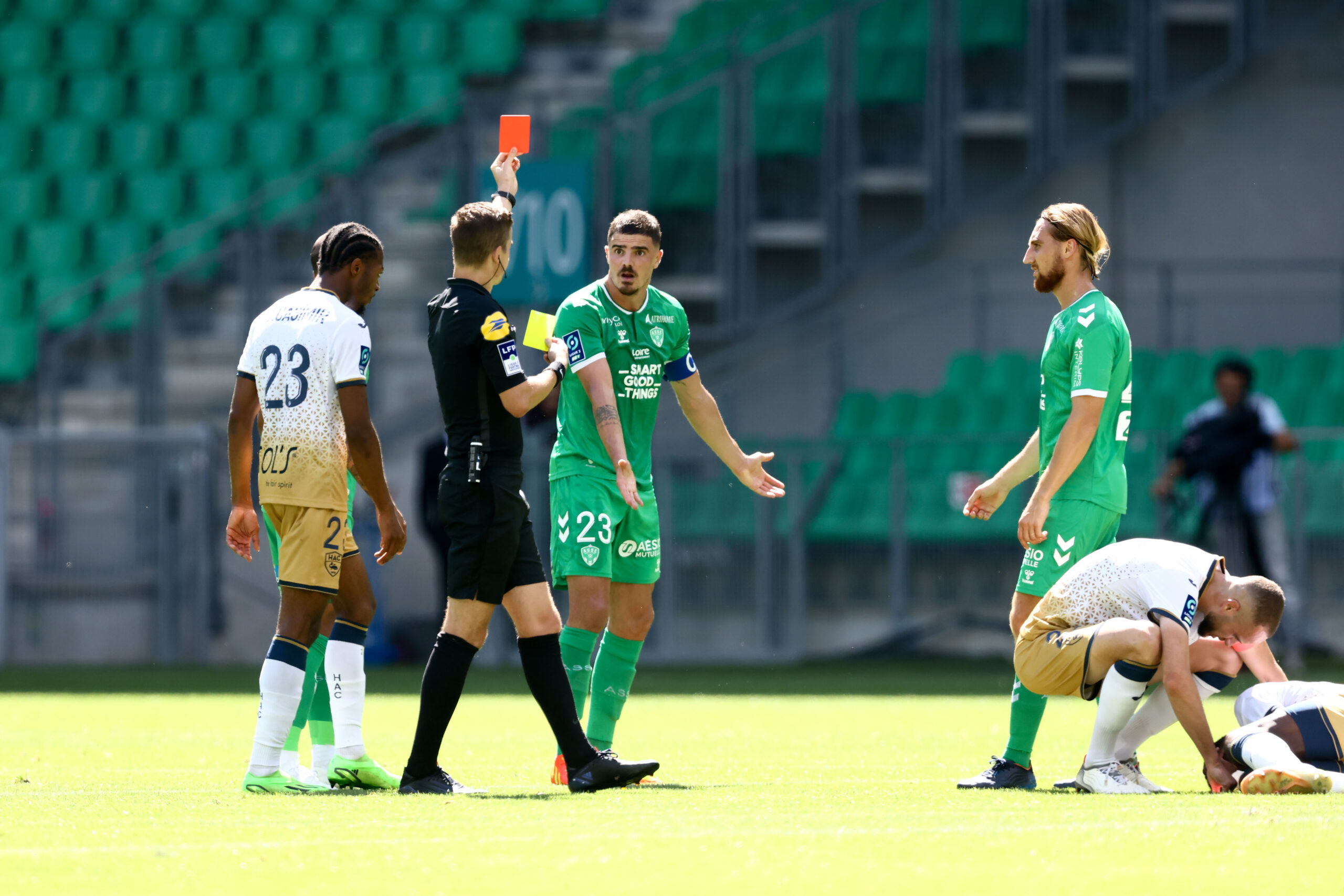 ASSE : réduits à 8, les Verts prennent un set blanc à domicile face au Havre