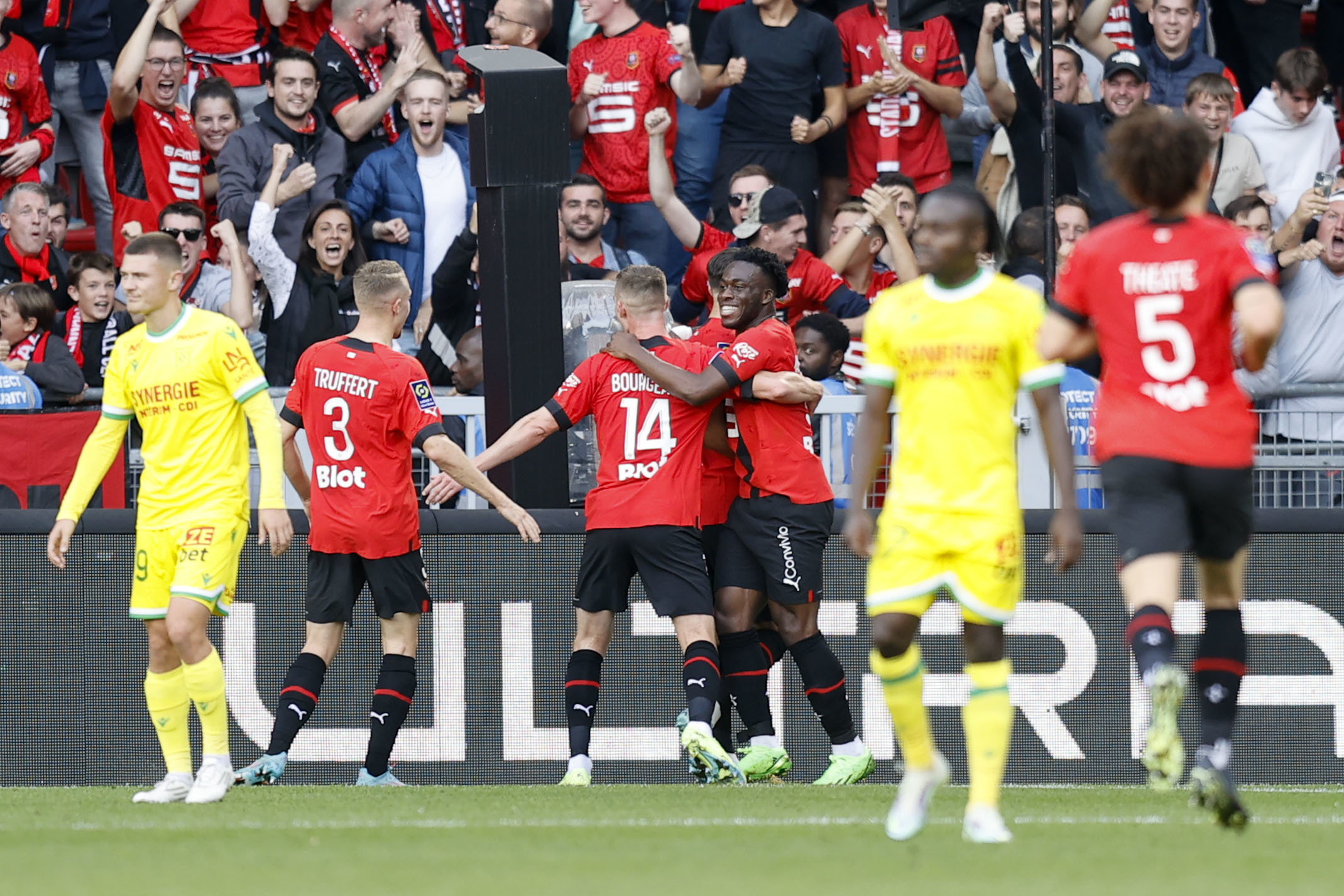 L1 (J10) : Rennes remporte le Derby breton et se rapproche du wagon européen