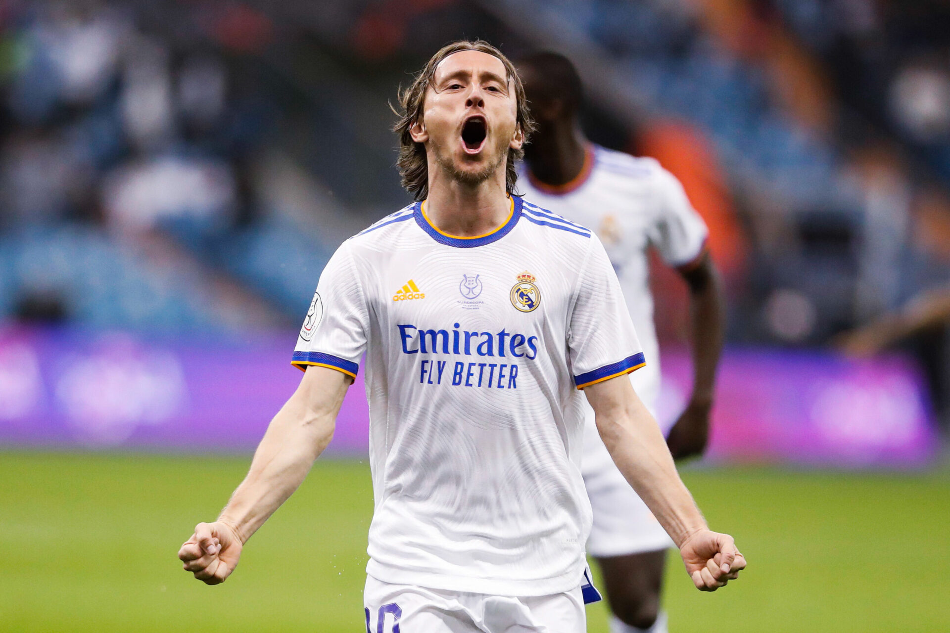 Officiel, Real : Luka Modric prolonge jusqu'en 2024 ! — foot11.com