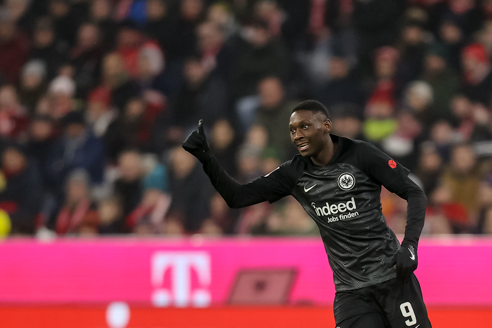 Mercato : Randal Kolo Muani balaye la rumeur l&#039;envoyant au Bayern 
