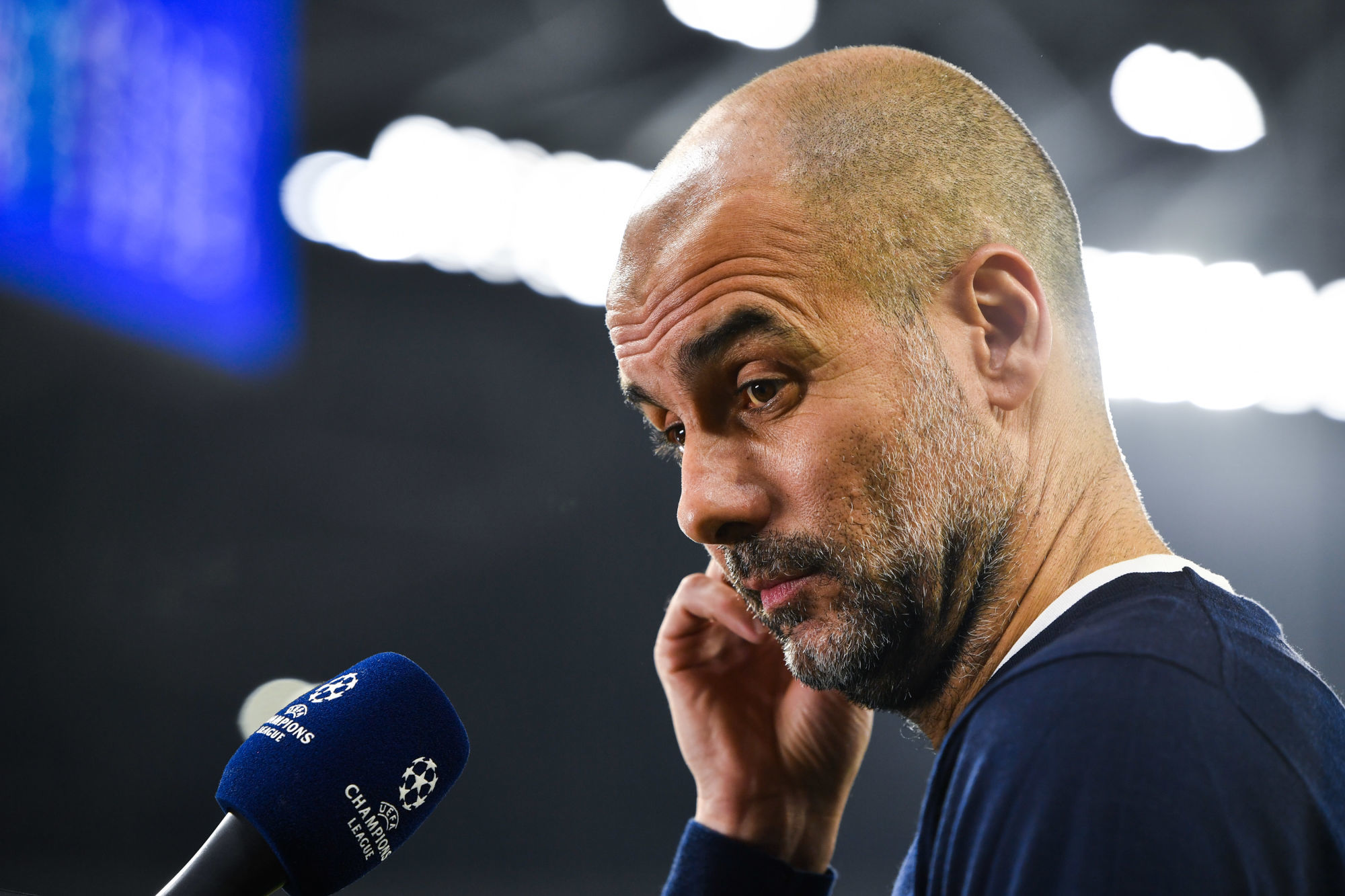 City : Pep Guardiola s&#039;en prend aux arbitres et aux équipes qui gagnent du temps