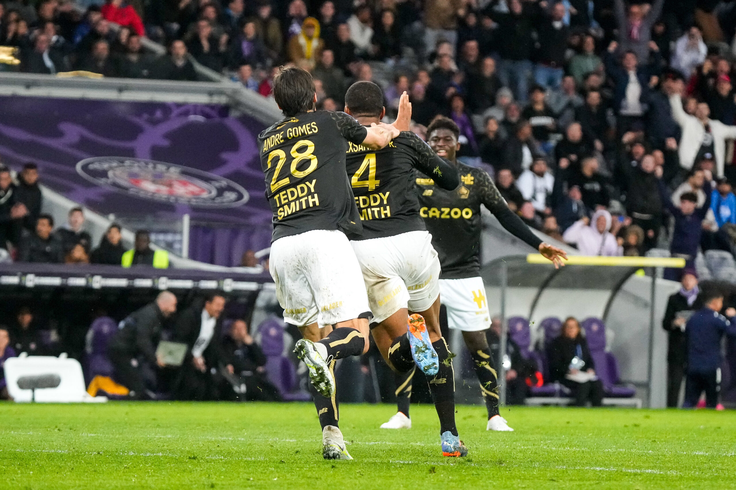 L1 (J28) : Lille s&#039;impose sur le fil à Toulouse et est provisoirement européen