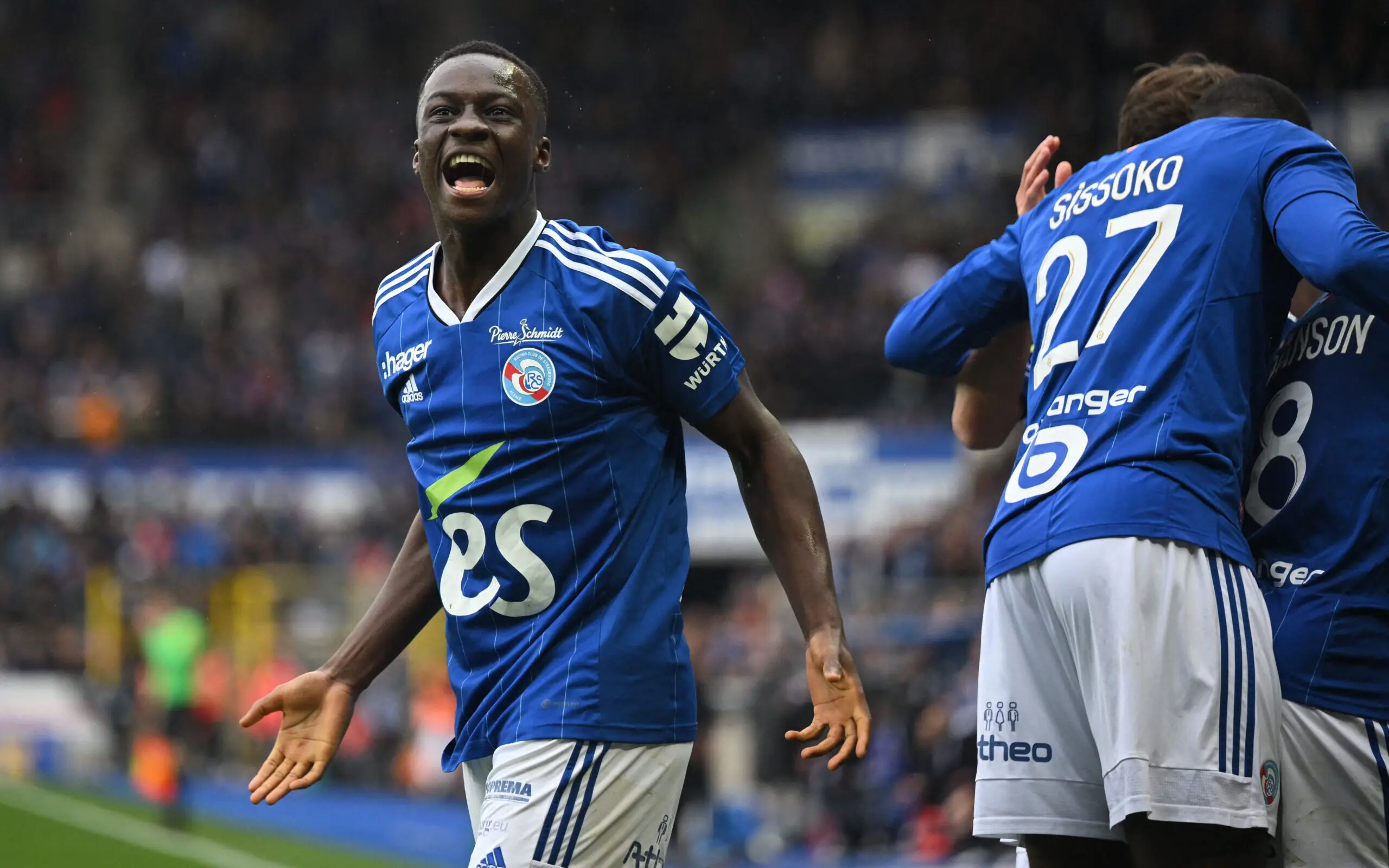 Le RC Strasbourg reçoit une offre de 30M€ pour un joueur phare