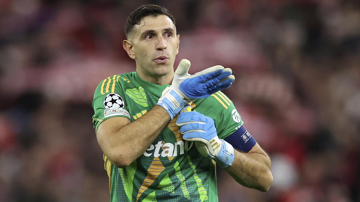 Les 3 raisons qui expliquent pourquoi Emiliano Martinez n&#039;a pas signé à Manchester United