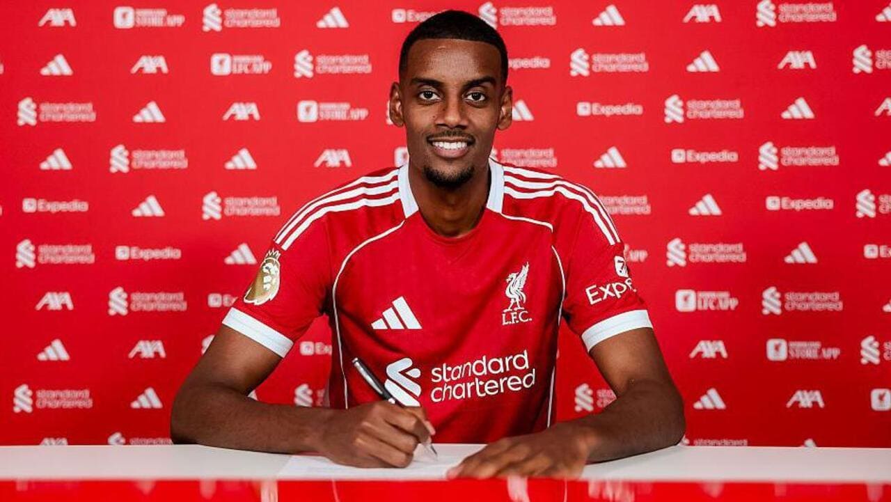 Alexander Isak Fait Une Premi re Victime De Taille Liverpool Foot11 alexander-isak-fait-une-premi-re-victime-de-taille-liverpool-foot11