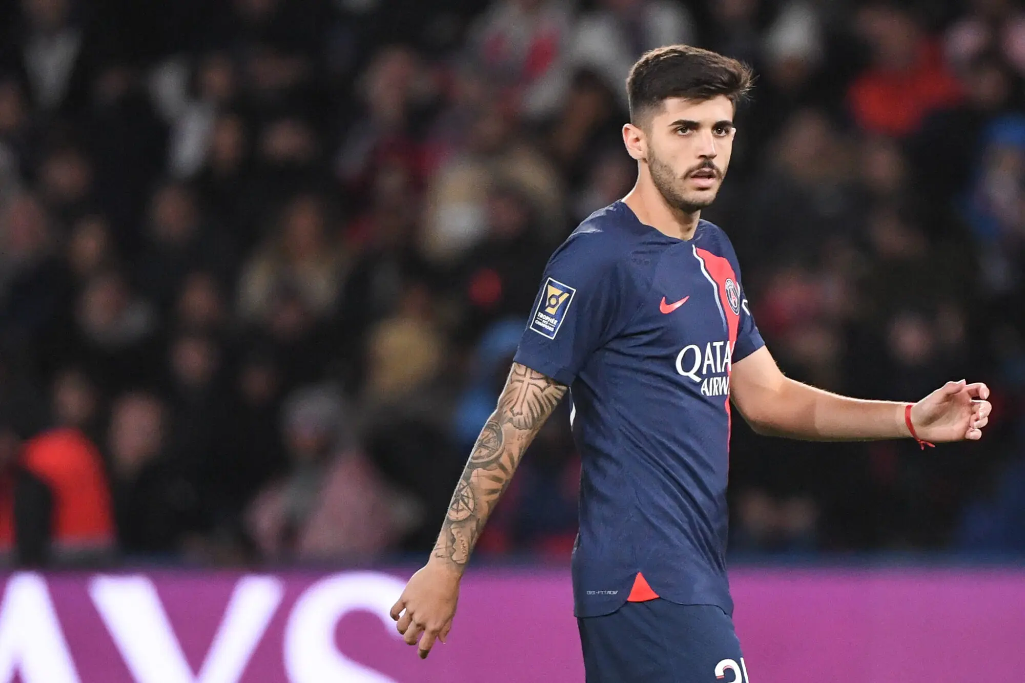 Mercato PSG : Un flop de Ligue 1 rêve de Lucas Beraldo