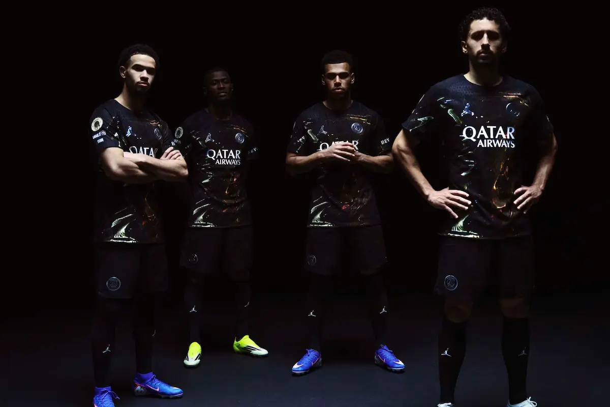 Officiel : Le PSG dévoile un nouveau maillot