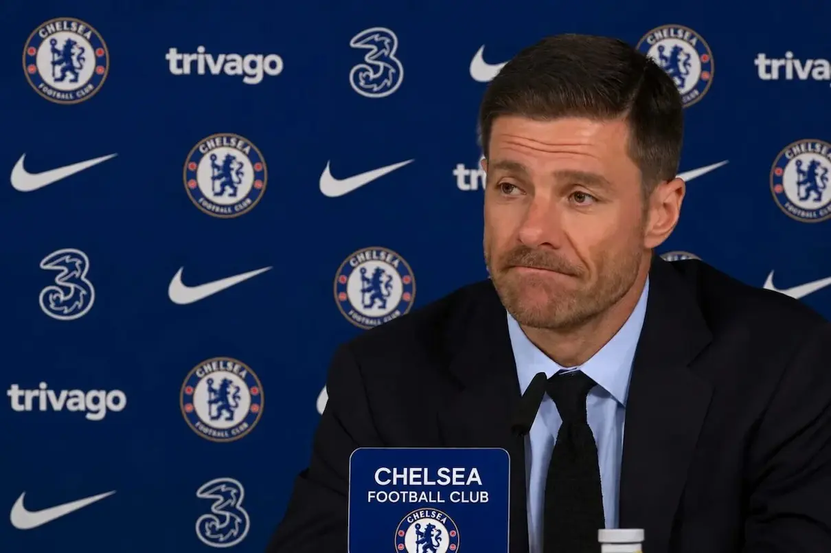 Chelsea : Xabi Alonso lance son mercato au FC Barcelone